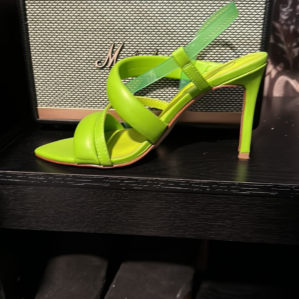 Jessica Simpson Pumps - Picture 4 of 5